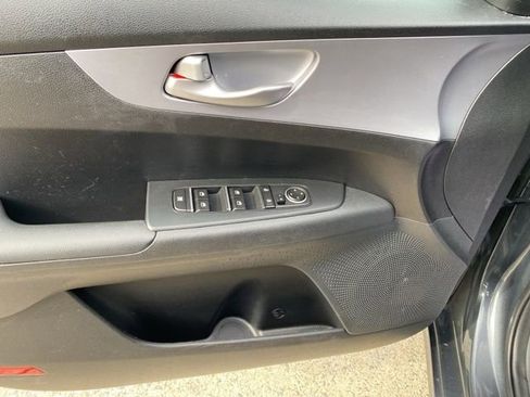 Used 2024 Kia Forte LXS FWD image 16