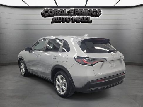Certified 2025 Honda HR-V LX image 4