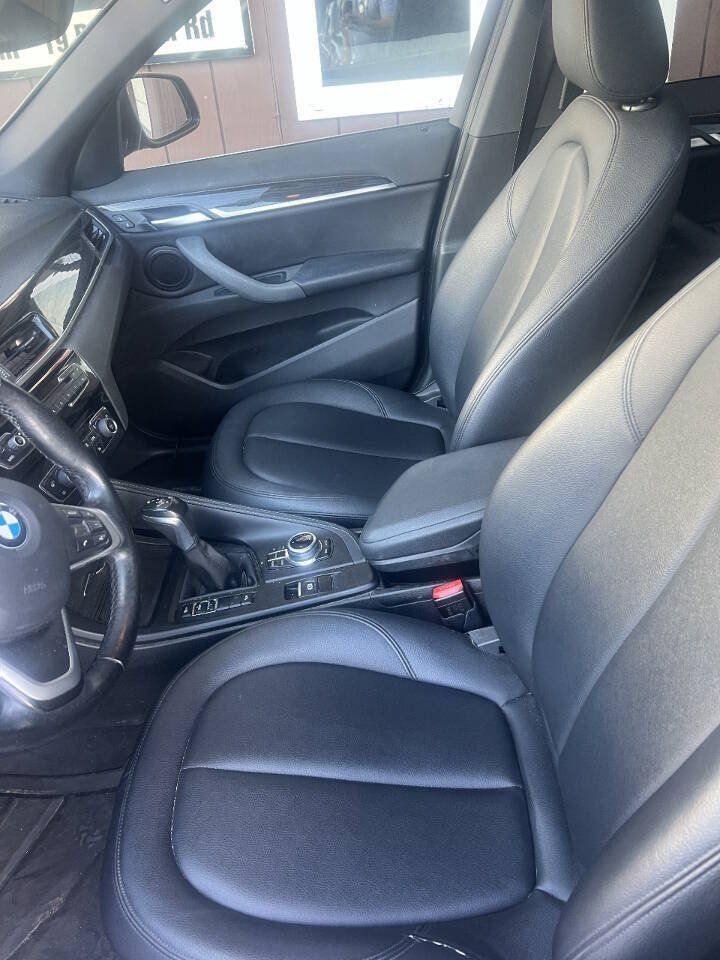 Used 2017 BMW X1 xDrive28i AWD/4WD image 7
