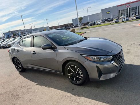 Used 2024 Nissan Sentra SV image 7