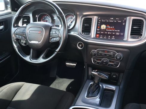 Used 2022 Dodge Charger GT RWD image 9