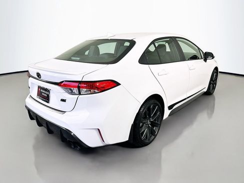 Used 2025 Toyota Corolla SE image 5