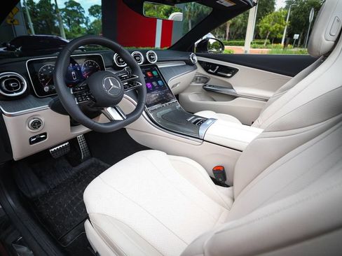 Used 2026 Mercedes-Benz CLE 300 4MATIC Cabriolet image 38