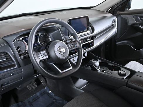 Certified 2023 Nissan Rogue SV image 13