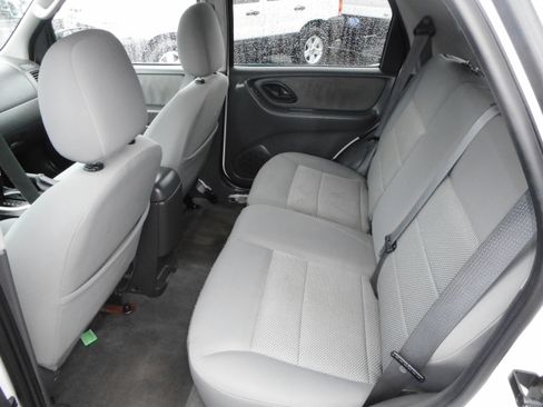 Used 2007 Ford Escape 4WD Hybrid image 17