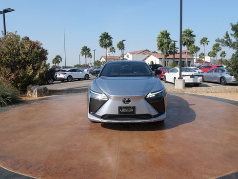 Certified 2023 Lexus RZ 450e Premium image 6
