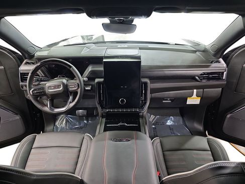 New 2026 GMC Yukon AT4 Ultimate w/ LPO, Floor Liner Package image 9