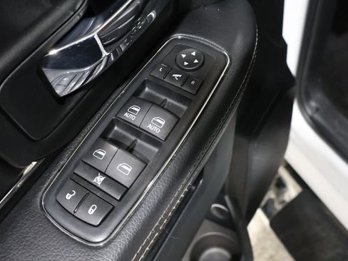 Used 2017 RAM 1500 Sport image 15