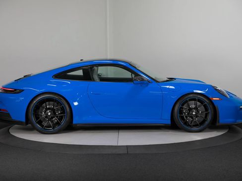 Used 2022 Porsche 911 GT3 RWD image 9