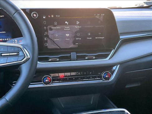 Used 2025 Chevrolet Equinox LT w/ Convenience Package II image 18