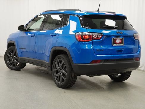 New 2026 Jeep Compass Latitude image 14