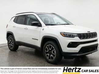 Used 2025 Jeep Compass Trailhawk video 1