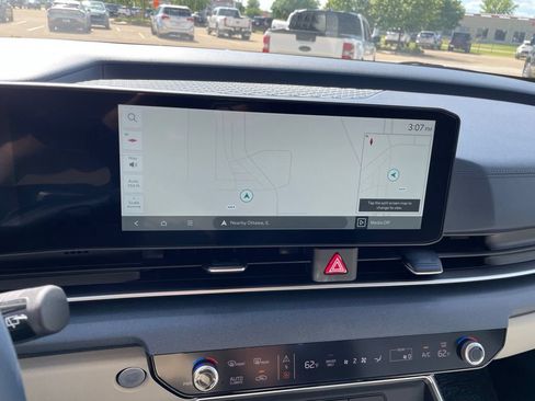 New 2026 Kia Carnival EX FWD image 20