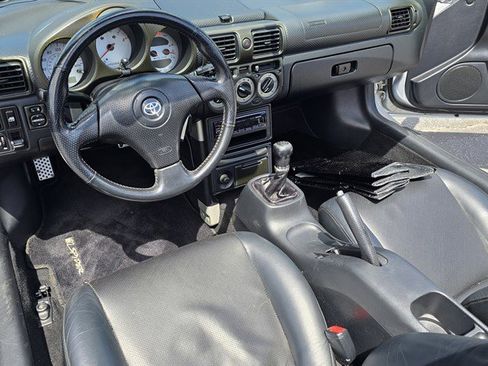 Used 2001 Toyota MR2 image 20