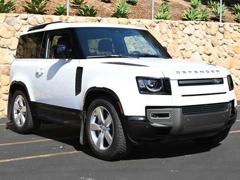 Used 2023 Land Rover Defender 90 X-Dynamic SE image 1