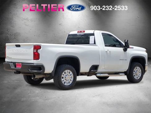 Used 2022 Chevrolet Silverado 2500 LT w/ Convenience Package AWD/4WD image 4