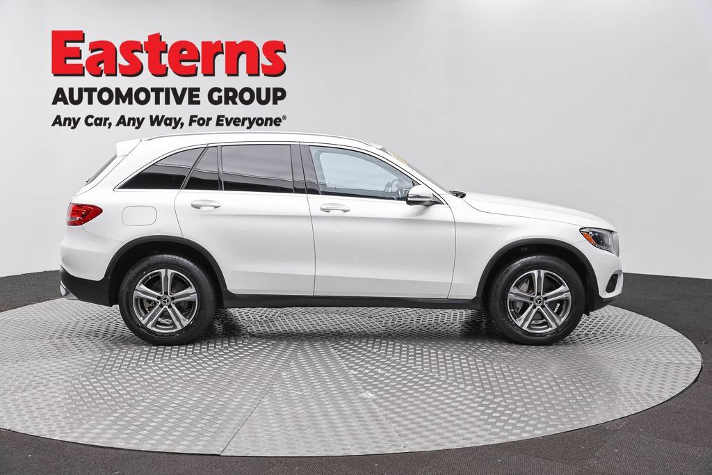 Used 2019 Mercedes-Benz GLC 300 4MATIC w/ Premium Package image 4