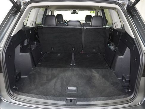 Used 2024 Volkswagen Atlas SE AWD/4WD image 6