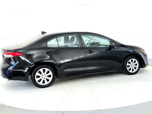 Used 2023 Toyota Corolla LE image 6