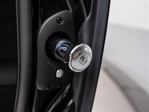 Used 2021 Rolls-Royce Cullinan AWD/4WD image 30