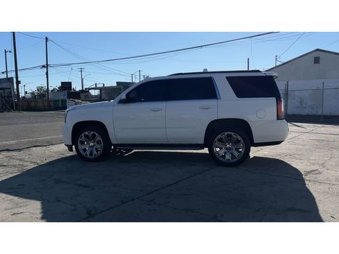 Used 2018 GMC Yukon SLT w/ Open Road Package image 8