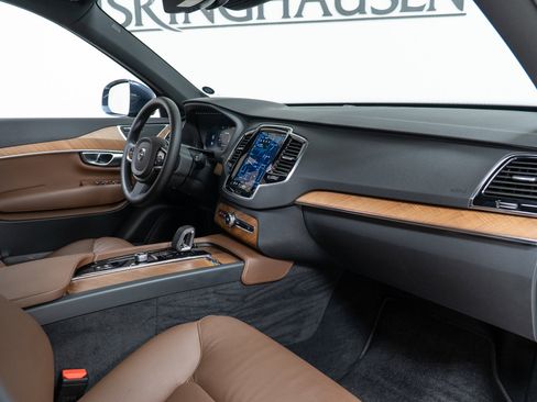 Used 2024 Volvo XC90 B6 Plus w/ Protection Package Premier image 21