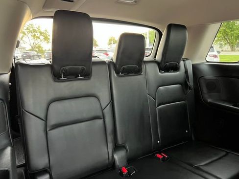 Used 2024 Nissan Pathfinder Platinum image 23