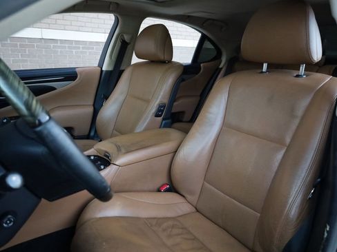 Used 2013 Lexus LS 460 4dr Sedan AWD image 17