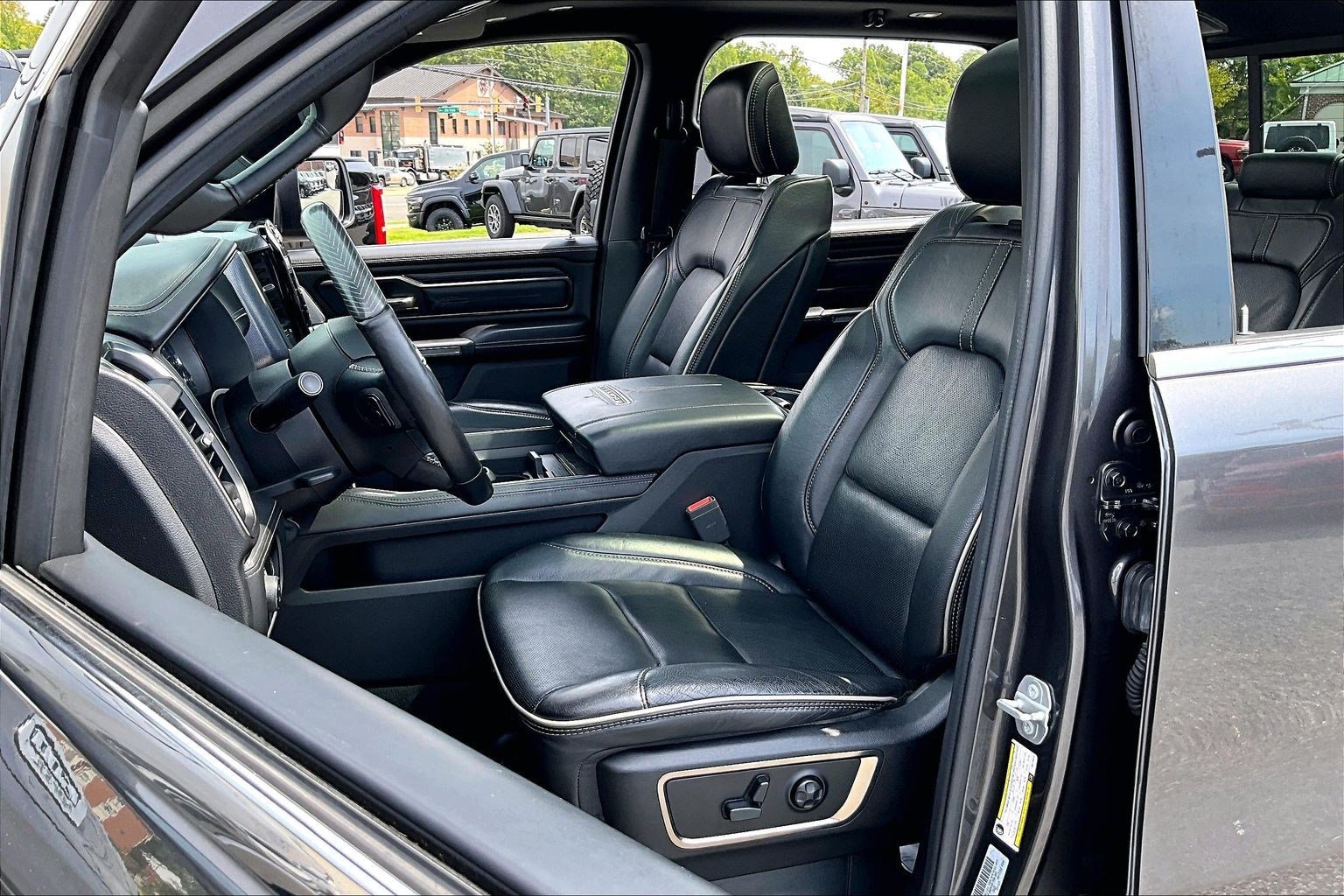 Used 2019 RAM 1500 Limited AWD/4WD image 21