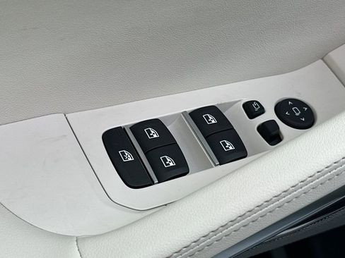 New 2026 BMW X6 xDrive40i image 11