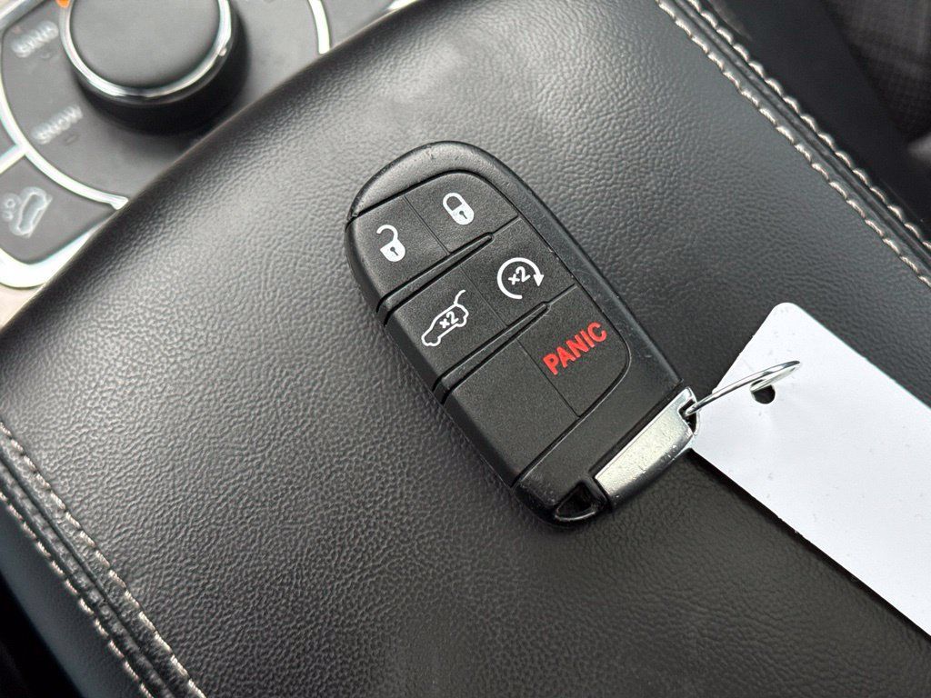 Used 2017 Jeep Grand Cherokee Limited w/ Luxury Group II AWD/4WD image 22