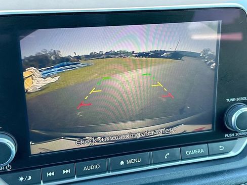 Used 2023 Nissan Rogue S image 13