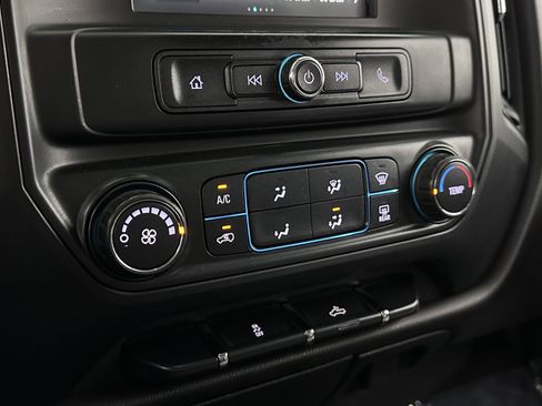 Used 2019 Chevrolet Silverado 1500 Custom w/ Custom Convenience Package RWD image 14