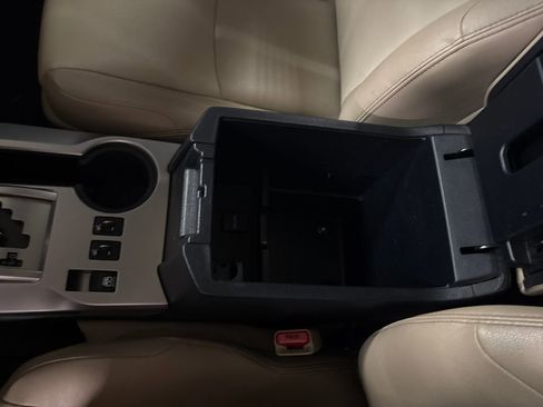 Used 2018 Toyota 4Runner SR5 Premium AWD/4WD image 25