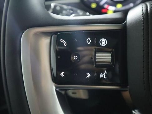 New 2025 Land Rover Range Rover SE image 12