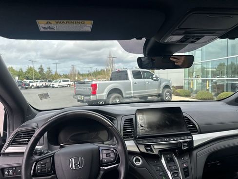 Used 2025 Honda Odyssey Sport-L image 12