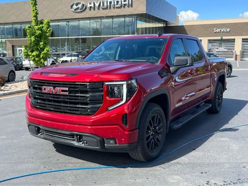 Used 2024 GMC Sierra 1500 Elevation w/ X31 Off-Road Package AWD/4WD image 2
