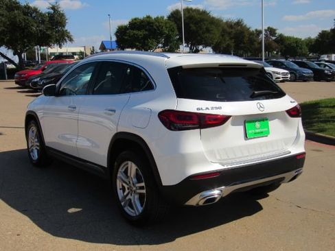 Used 2022 Mercedes-Benz GLA 250 4MATIC w/ Premium Package Lite image 9