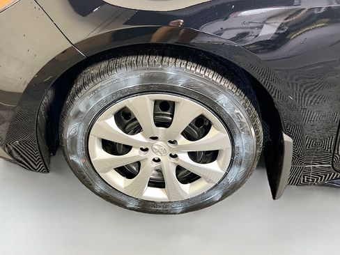 Used 2026 Toyota Corolla LE FWD image 13