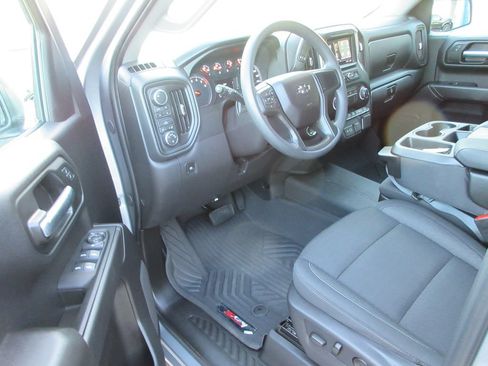 Certified 2026 Chevrolet Silverado 1500 Custom Trail Boss w/ LPO, Dark Essentials Package AWD/4WD image 15