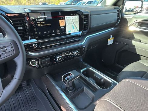 New 2026 GMC Sierra 1500 SLT w/ SLT Convenience Package image 22