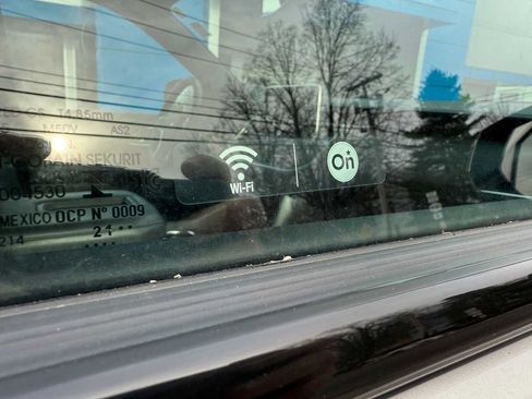 Used 2022 Chevrolet Tahoe Z71 w/ Luxury Package image 42