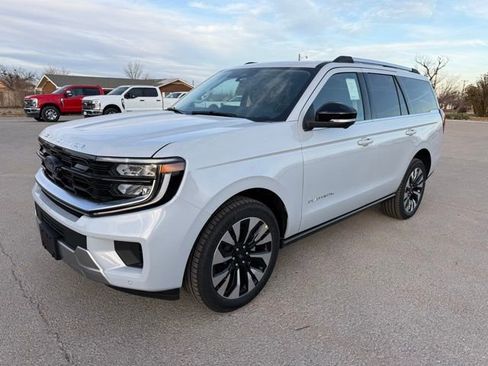 New 2026 Ford Expedition Platinum w/ Driver's Package image 3