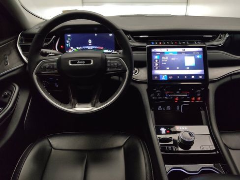 Used 2023 Jeep Grand Cherokee image 22