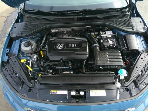 Used 2025 Volkswagen Jetta GLI Autobahn w/ GLI Black Package image 34