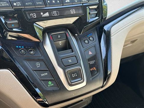 Used 2018 Honda Odyssey Elite image 14