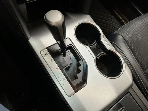 Used 2014 Toyota Camry SE image 22