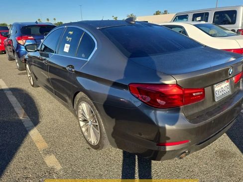 Used 2017 BMW 530i image 2