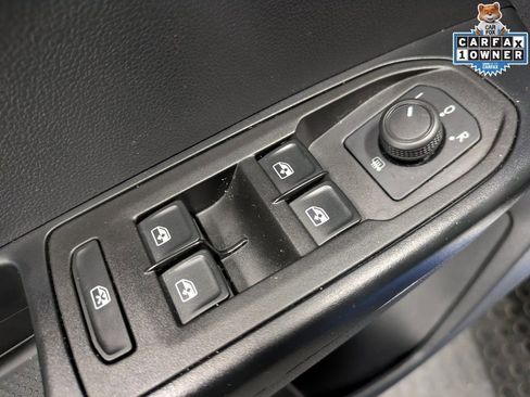 Used 2023 Volkswagen Taos SE w/ Panoramic Sunroof Package AWD/4WD image 11