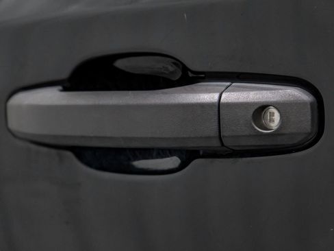 Used 2021 Chevrolet Silverado 1500 Custom image 38